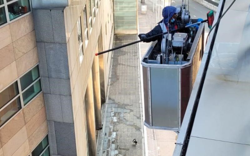 Specialistische diensten csu glasbewassing gevel vloer