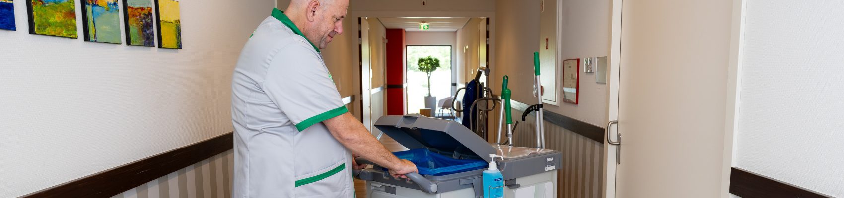 Werken in de gehandicaptenzorg met schoonmaakkar