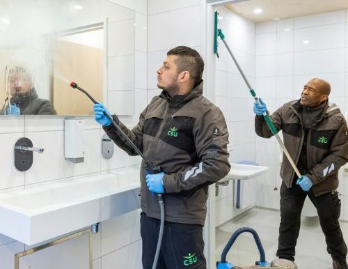 Specialistenteam dieptereiniging sanitair