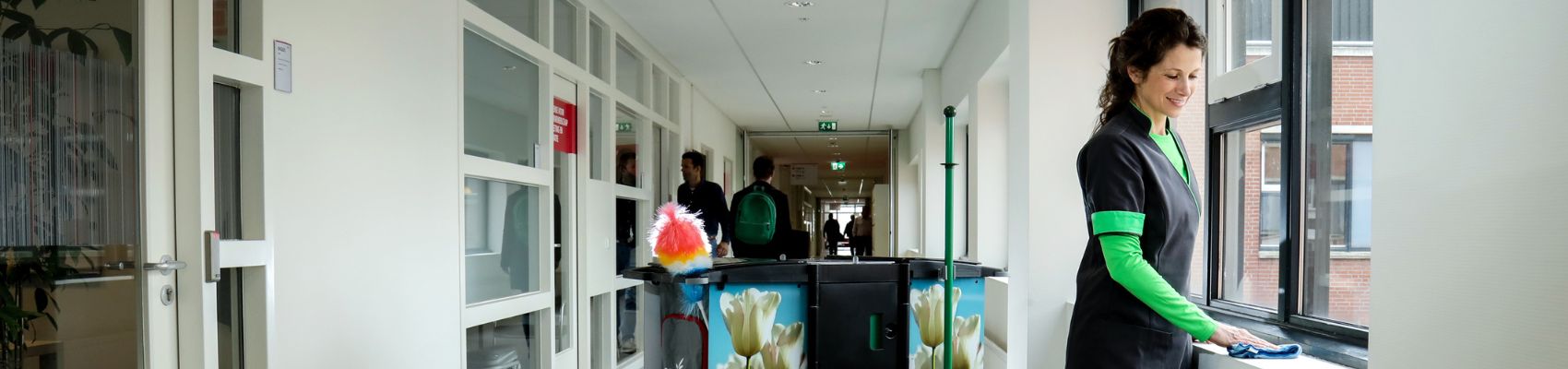 Het Klokhuis neemt een kijkje in de wereld van de schoonmaker