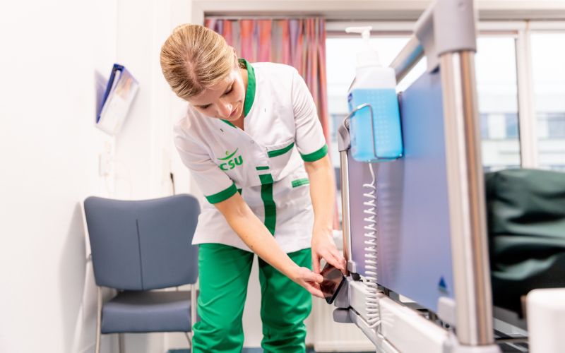 Schoonmaakmedewerkers dragen bij aan betaalbare en kwalitatief goede zorg