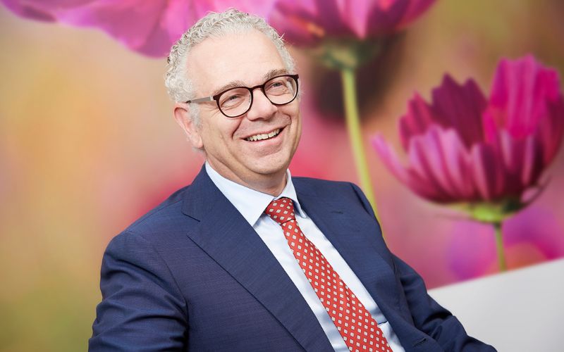 De Raad van Commissarissen, de Raad van Bestuur van Total Care en John van Hoof hebben gezamenlijk gekozen voor een zorgvuldig opvolgingsproces. John van Hoof neemt afscheid van Total Care